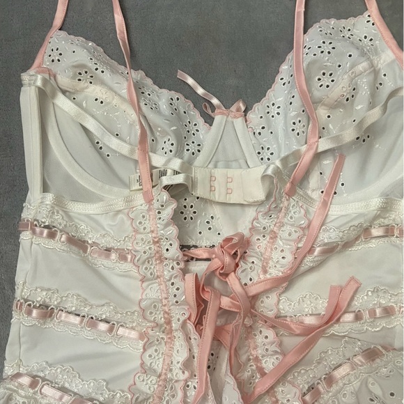 New! For love and lemons swirl eyelet bodysuit teddy lingerie 24590 - Picture 12 of 14